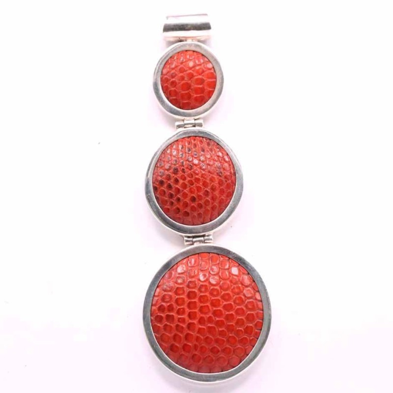 Pendant Round Snake Skin