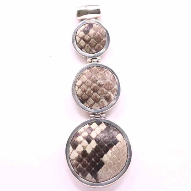 Pendant Round Snake Skin