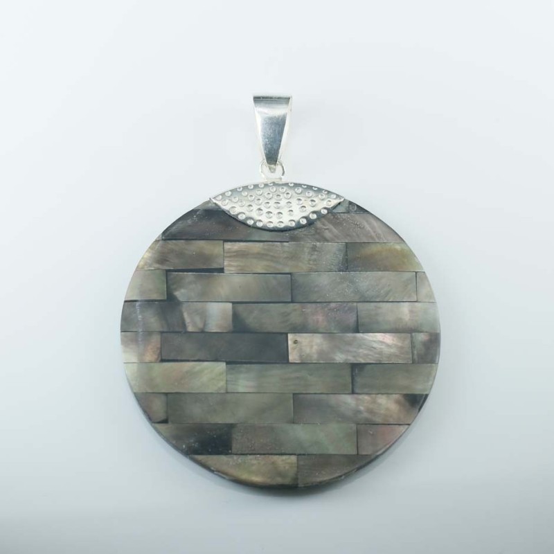 Pendant Round Black MOP Shell