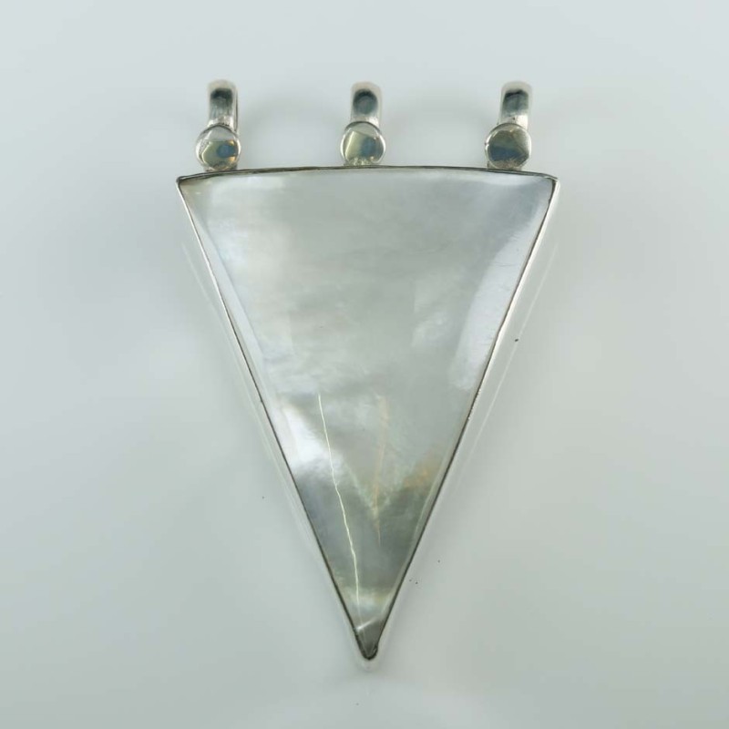 Pendant Triangle MOP Shell