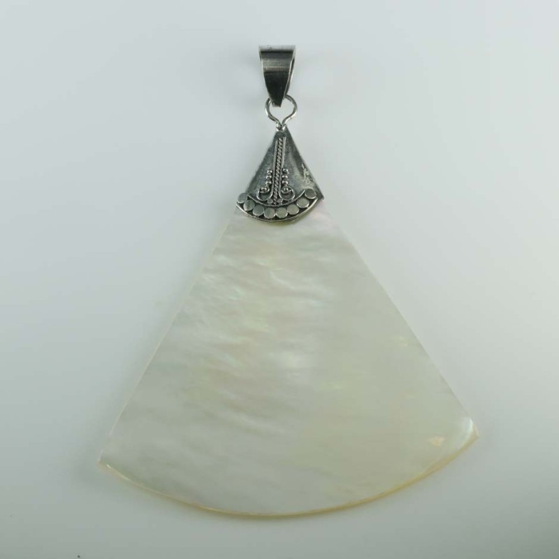 Pendant Triangle Spiral MOP Shell