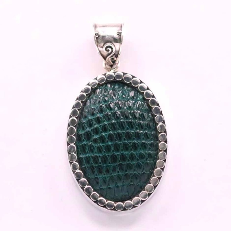 Pendant Oval Snake Skin