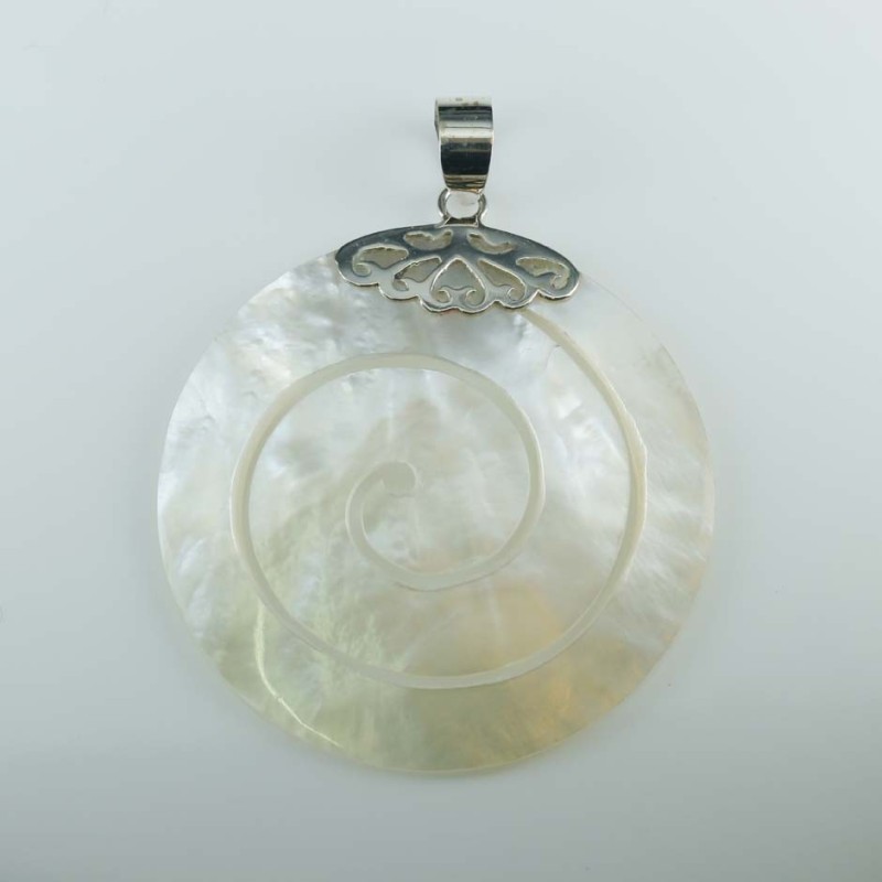 Pendant Round MOP Shell