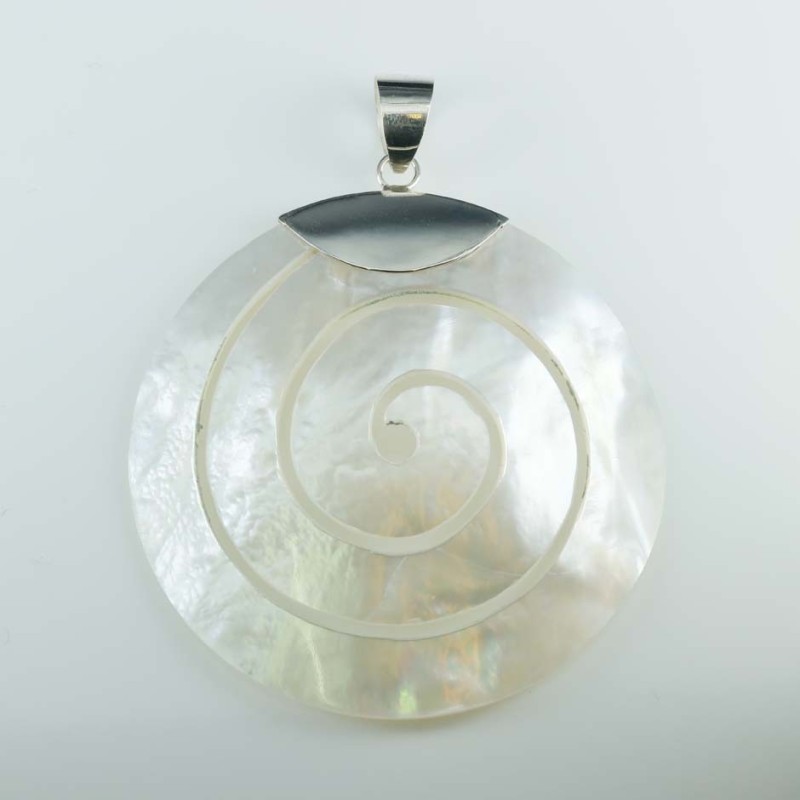 Pendant Round MOP Shell