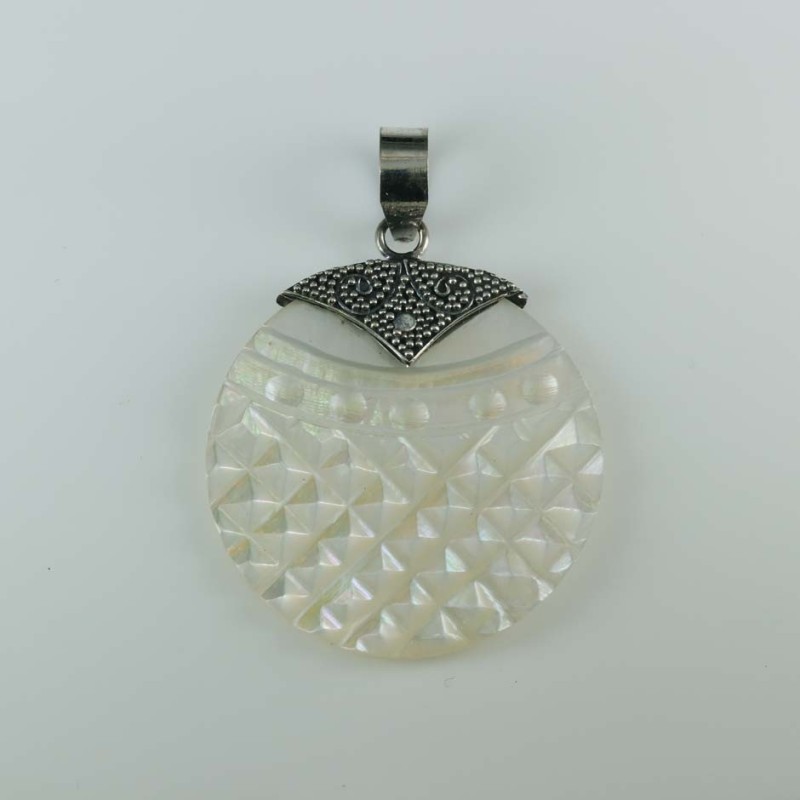 Pendant Round MOP Shell