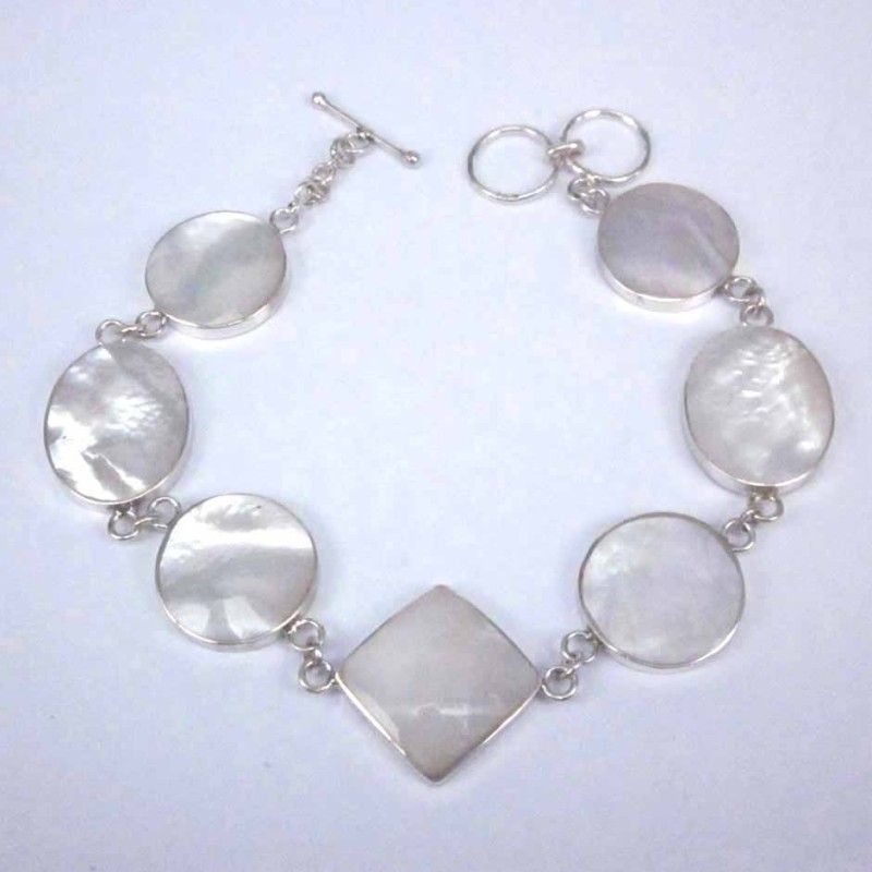 Bracelet round, oval, square MOP