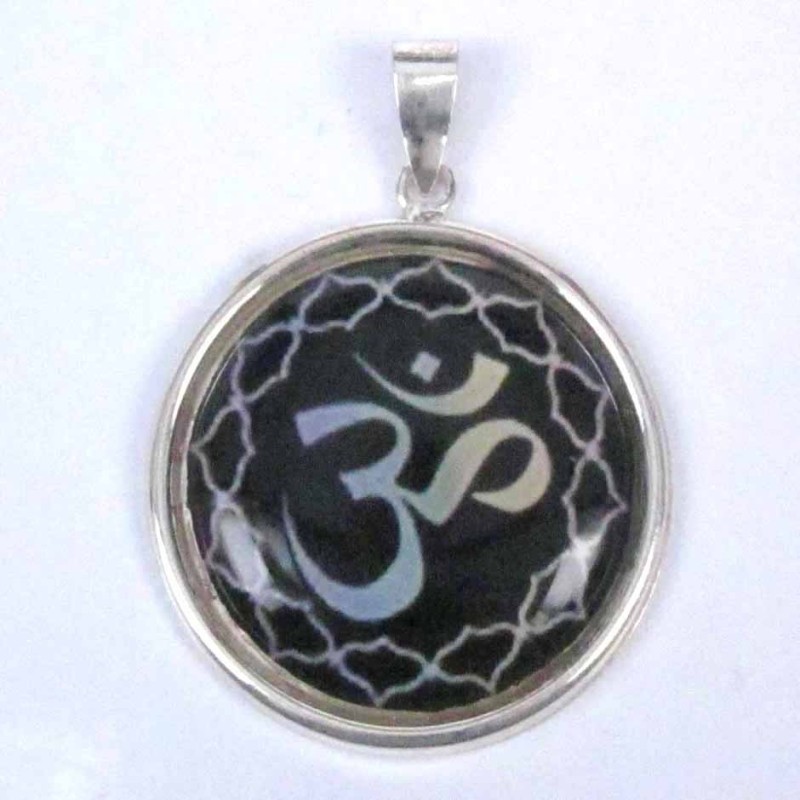 Pendant Round 28mm. Image OMM