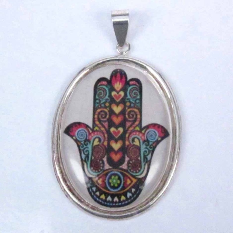 Pendant Oval 32mm. Hand Image