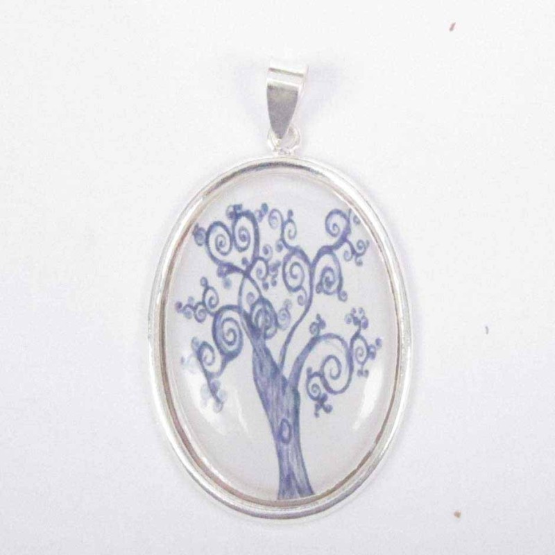 Pendant Oval 25x32mm. Image Tree