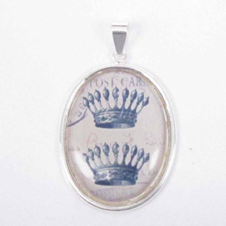 Pendant Oval 25x32mm. Image Crown