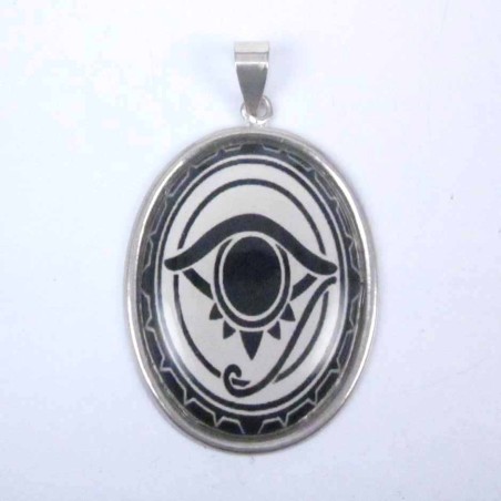 Pendant Oval 25x32mm. Image Eye