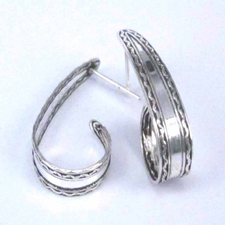 Ea Hoop 24x15x5mm. Oval Plain